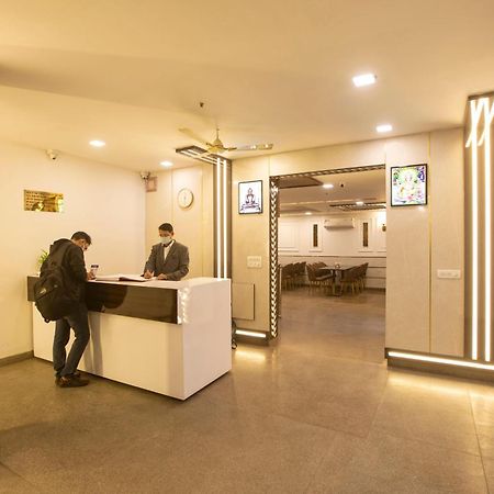 Airport Hotel Chanakya Delhi Neu-Delhi Exterior foto