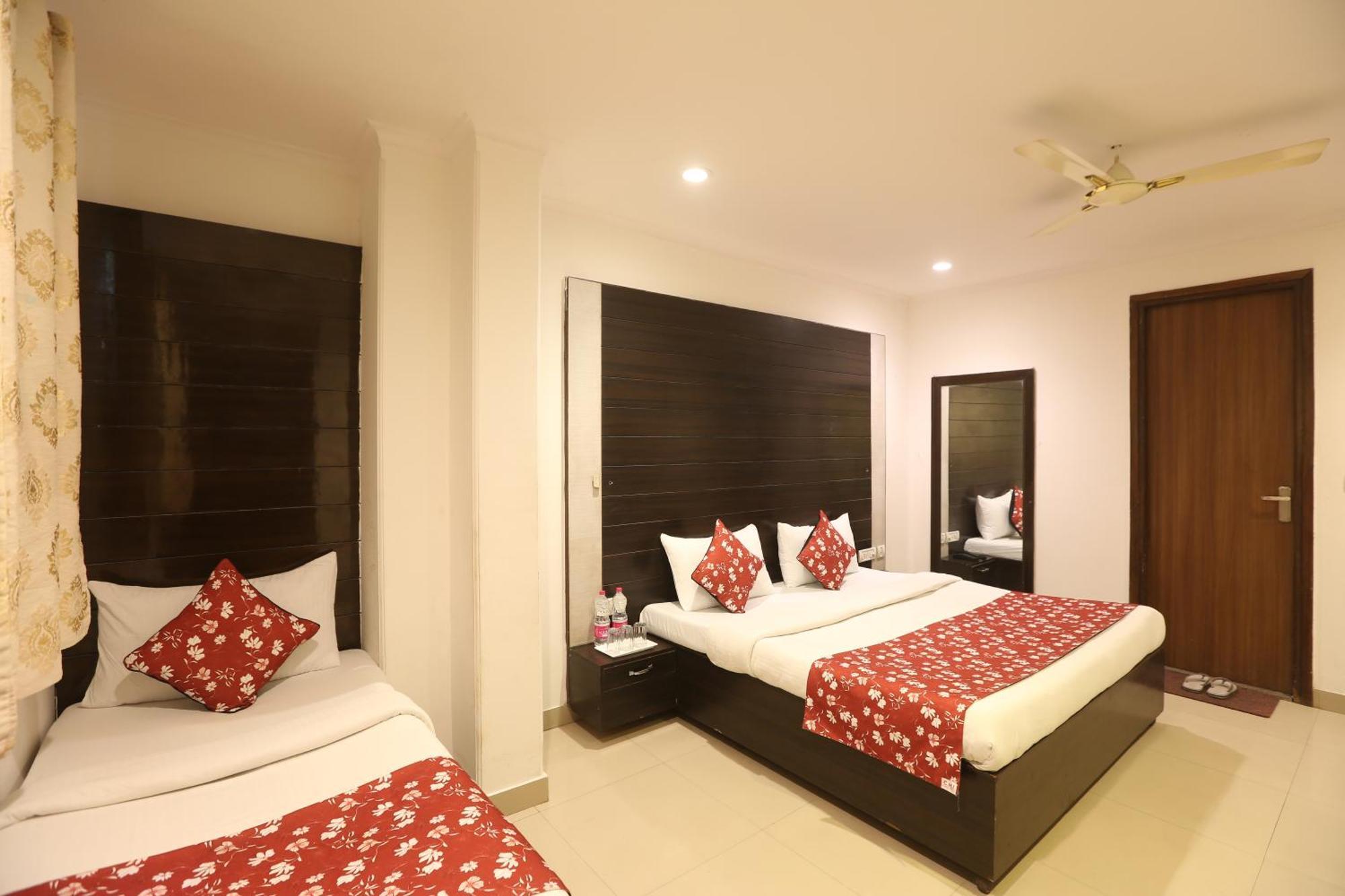 Airport Hotel Chanakya Delhi Neu-Delhi Exterior foto